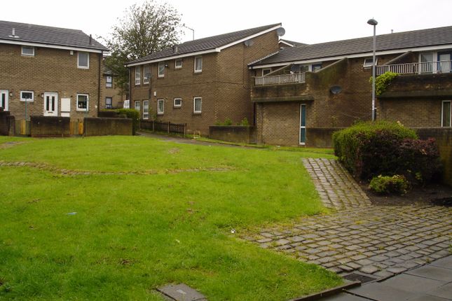 14, Durkheim Court, Bradford photo 2