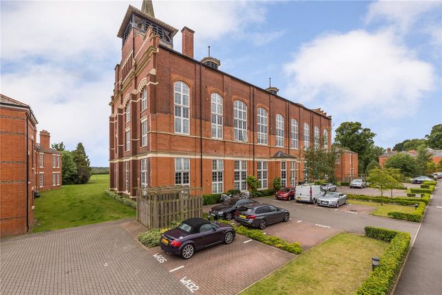 Thumbnail Flat to rent in West Hall, Beningfield Drive, Napsbury Park, St. Albans