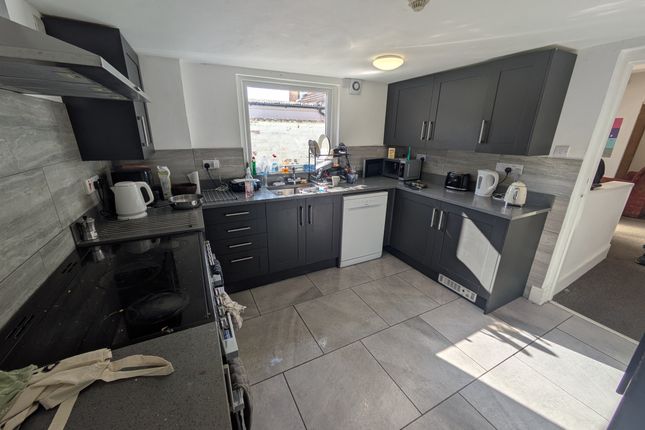 27, Clifton Hill, Exeter photo 4