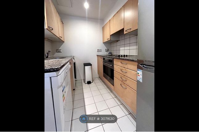 Apartment, Royal Quay, Liverpool photo 3