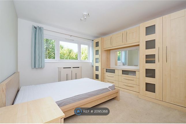 Thumbnail Terraced house to rent in Turenne Close, London