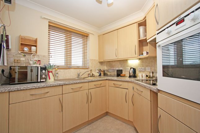 Flat 40 Cobbett Court, Hammond Close, Highworth photo 4