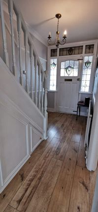 sandringham avenue, Barking photo 4