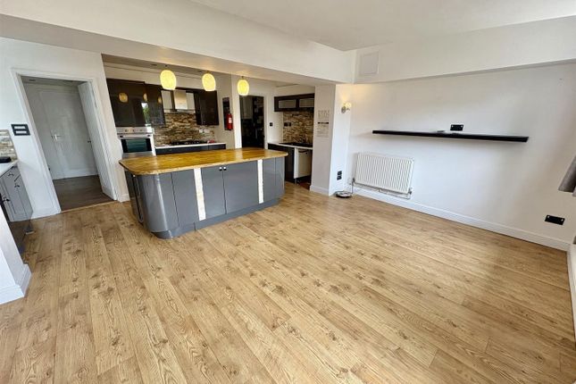 5, Brampton Court, Peterborough photo 3