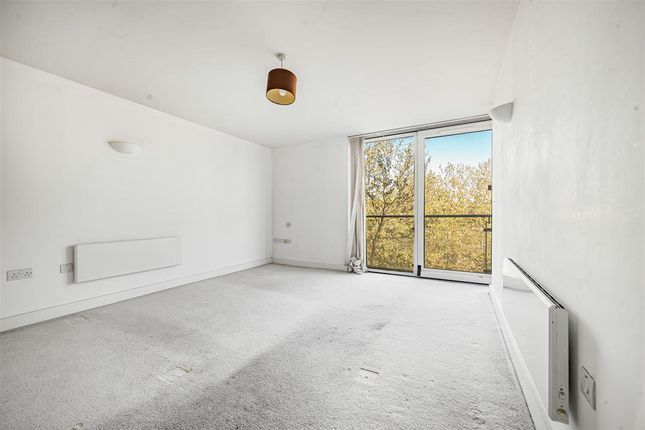 Flat 35, Mistral, Southampton photo 4