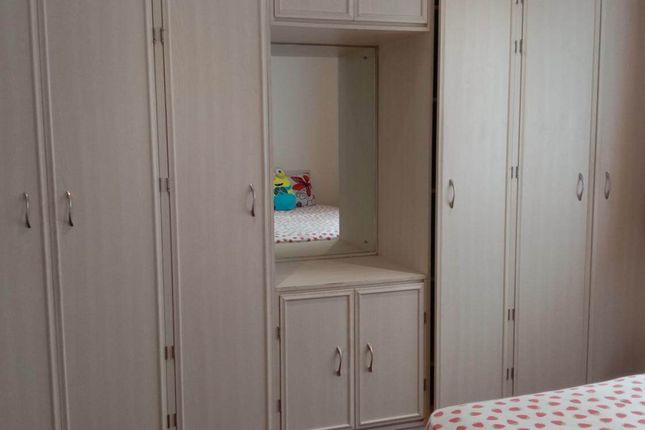 Very cosy double ensuite bedroom in Uxbridge, Heath Road, London photo 3