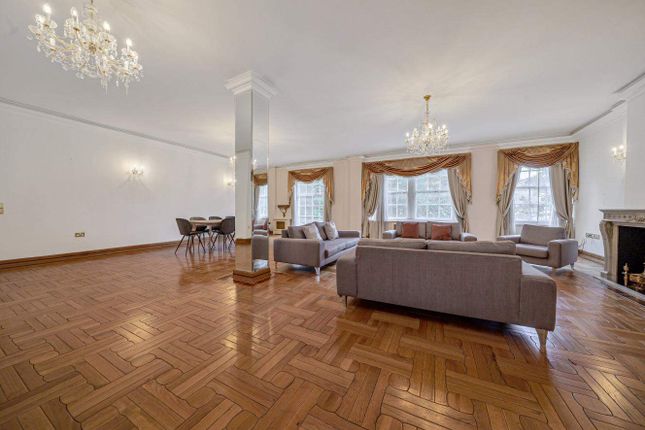 Flat for sale in Park Road, London