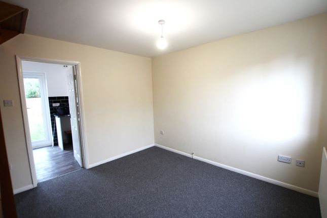 3, Rudkin Drive, Sleaford photo 5