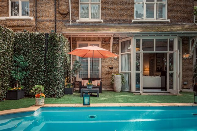 Detached house to rent in Frognal, London