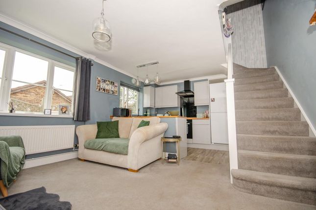 6, Park Farm Court, Bristol photo 3