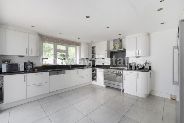 36, Worcester Crescent, Mill Hill, NW7, Mill Hill photo 3