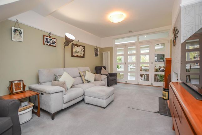 3, Westwood Avenue, Brentwood photo 4