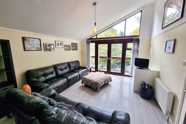 Brook House, 2 Brookside Close, Launceston photo 2