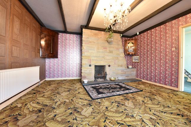 61, Tansey Green Road, Brierley Hill photo 3