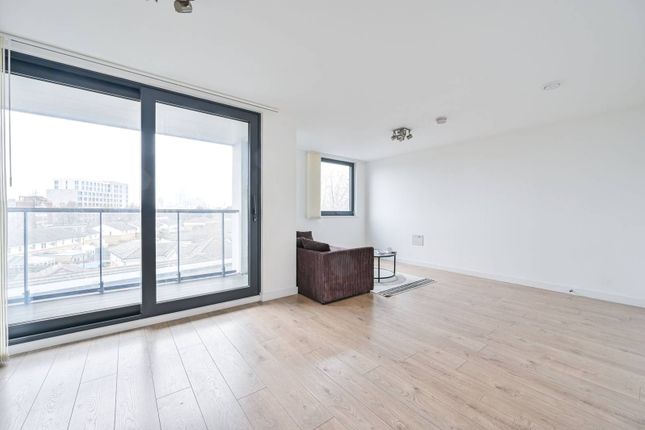 Thumbnail Flat to rent in New Rotherhithe Road, South Bermondsey