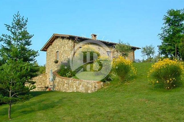 Villa for sale in Chiusi Della Verna, Tuscany, 52010, Italy