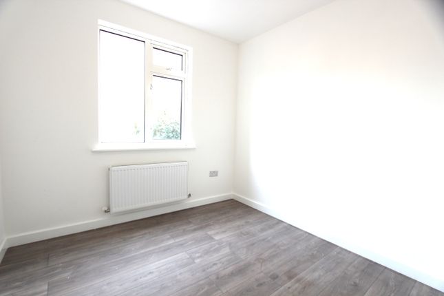 Flat to rent in Whitehall Close, Uxbridge, London