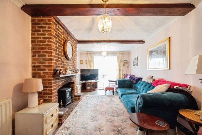 42, Sea Front, Hampshire photo 3