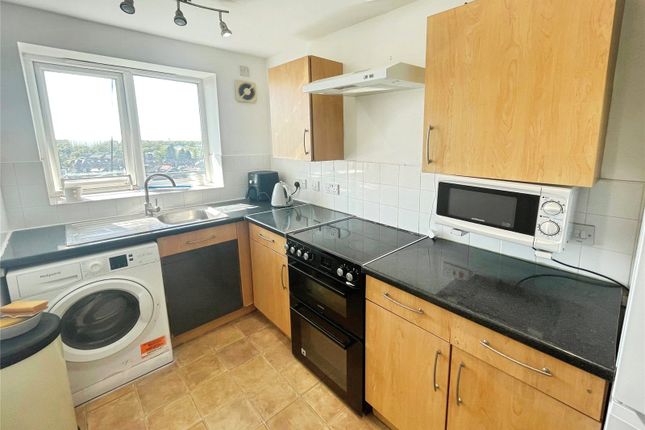 111, Stanley Park Grange, Handforth photo 3