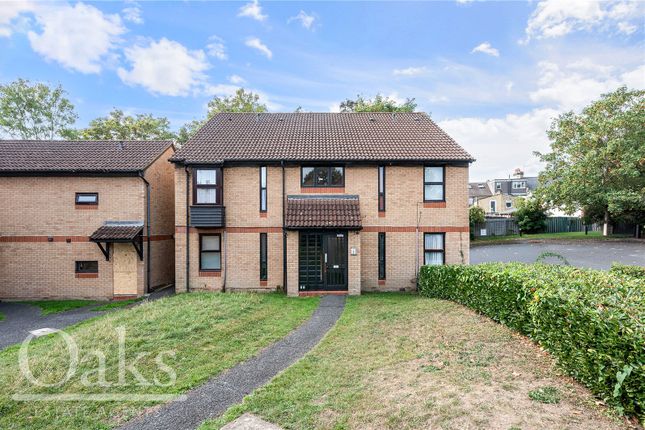 Studio flat on Shinners Close, London, £1,050/mo