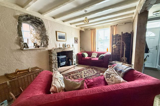 10 Heol Eglwys, Bridgend photo 2