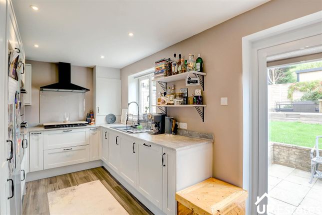 4, Hawthorn Way, Nuneaton photo 4