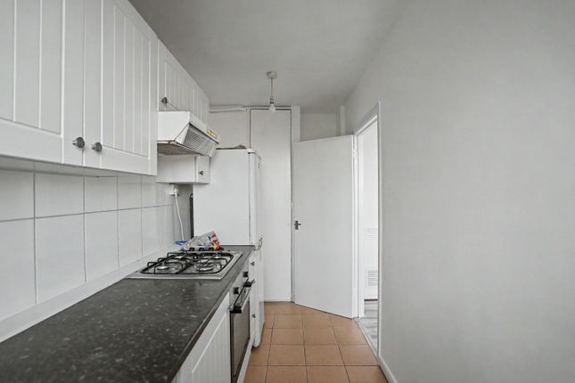 22, Streatham, London photo 4