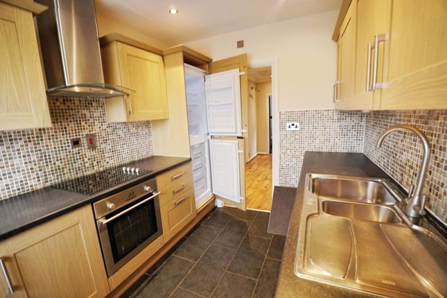 39, Epsom Road, Ilford photo 3