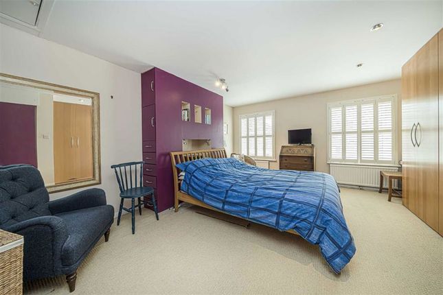 72, Broom Park, Teddington photo 4