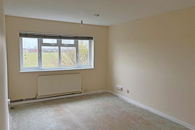 27, Glebe Close, SOUTHEND-ON-SEA photo 4