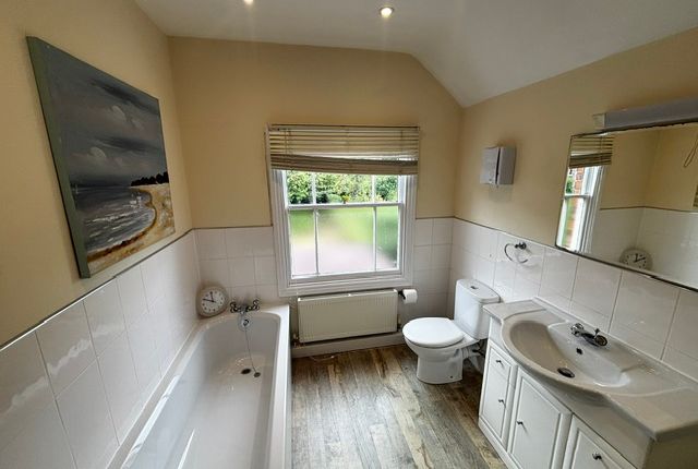 22, Willow Road, Birmingham photo 5