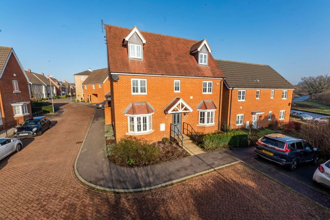 Thumbnail Detached house for sale in Livings Way, Stansted