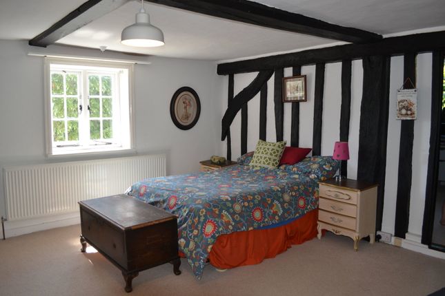 2, Arlington Drive, Ruislip photo 4