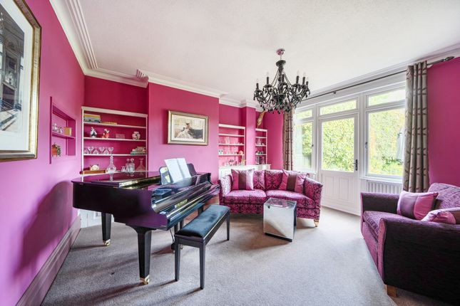 Holwood, Shire Lane, Chorleywood photo 4