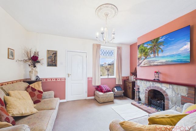 7 Chapel Road, Wrexham photo 4
