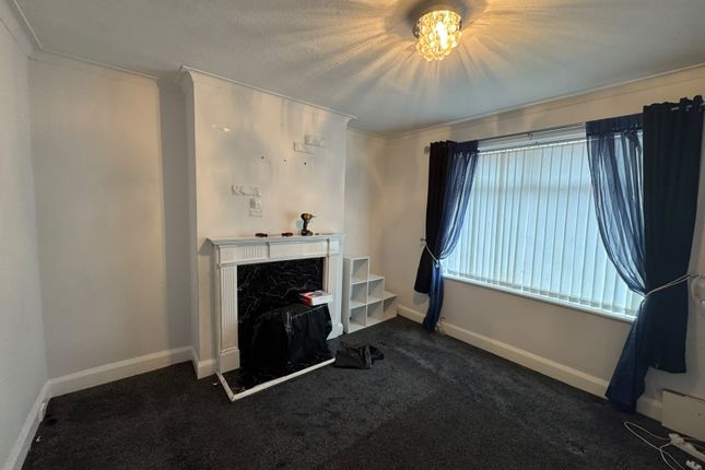 35, Thorn Lane, BRADFORD photo 2