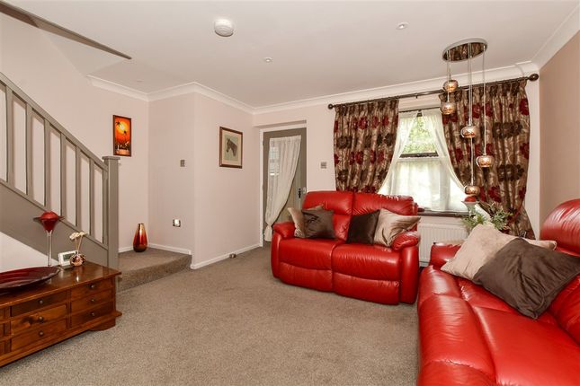 Corfe Close Southwater, Horsham photo 3