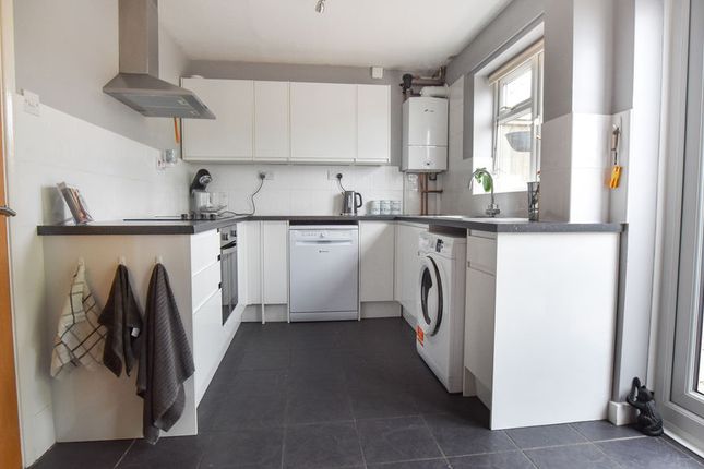 16, Fir Road, Stamford photo 2