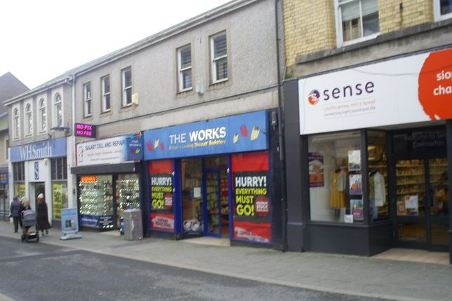Retail premises to let in 11 Pool Street, Caernarfon, Gwynedd