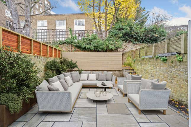 Terraced house to rent in Woodsford Square, London