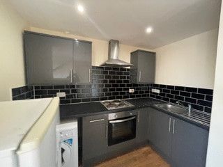 25 Flat 3,, Sholebroke Place, Leeds photo 4