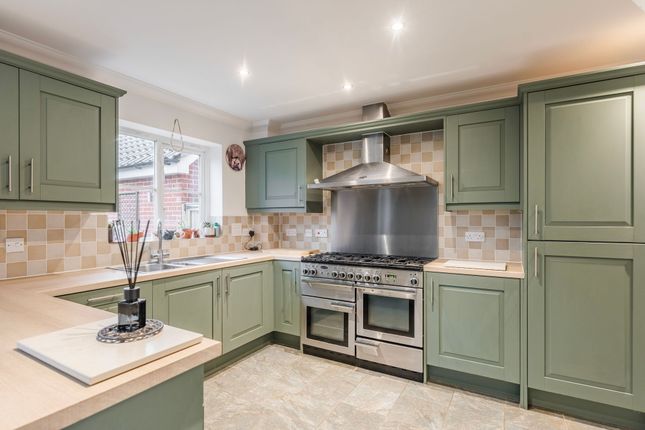 2 Cozens-Wiley Road, Norwich photo 4