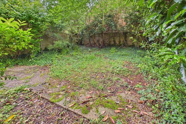 63, Titchfield Park Road, Fareham photo 4