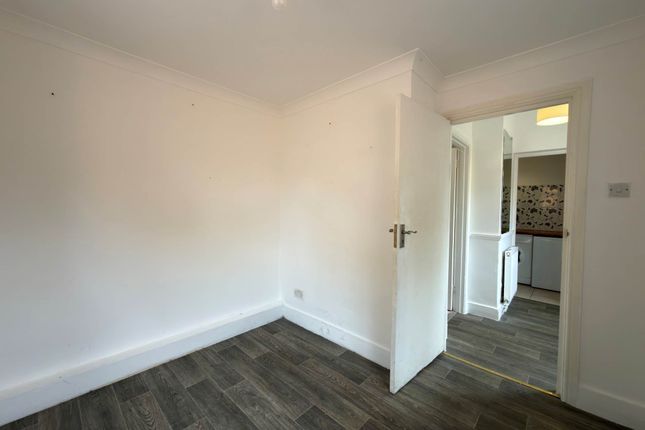 Studio F, Stonard Road, London photo 3