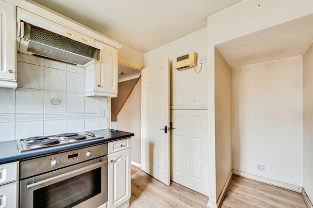 22, Barnum Court, Swindon photo 3
