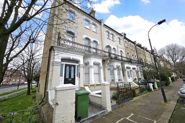 Thumbnail Flat to rent in Glazbury Road, Hammersmith, London