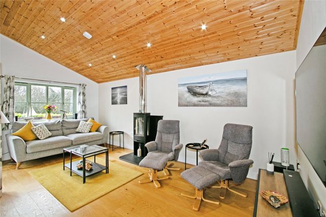 Sparrow Hawk Lodge, 19, Meadowside Farm, St. Columb photo 2