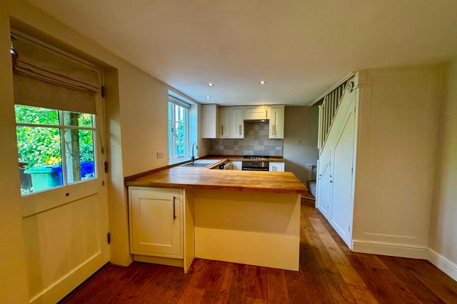1 Vine Cottages, Faversham photo 2