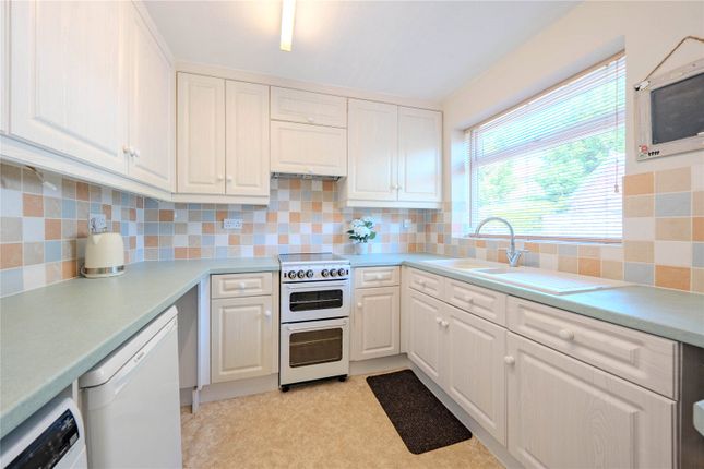 9, Parkside Gardens, West Yorkshire photo 3