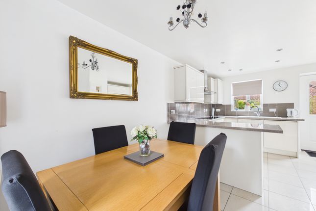 51 Kiln Avenue, Chinnor photo 3
